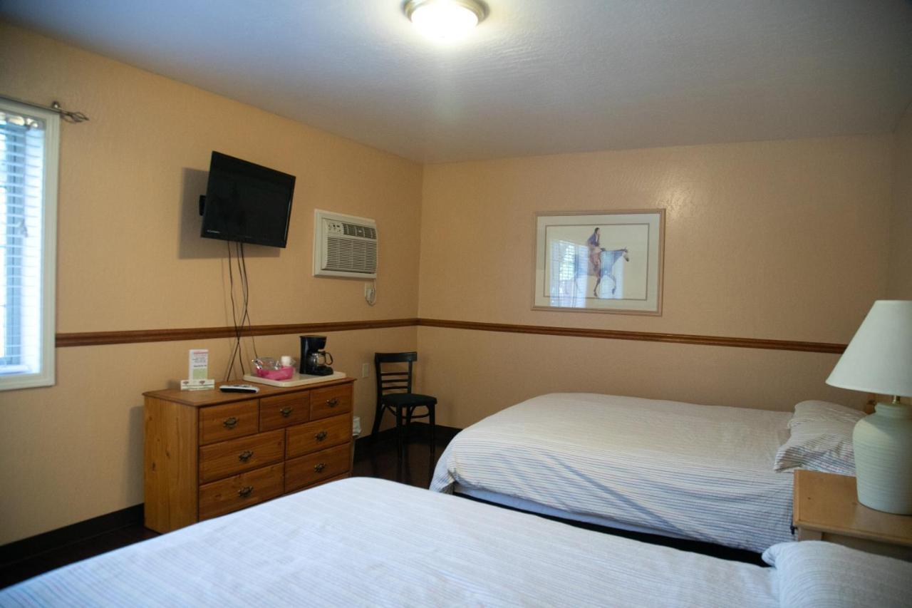 Strawberry Inn Екстер'єр фото