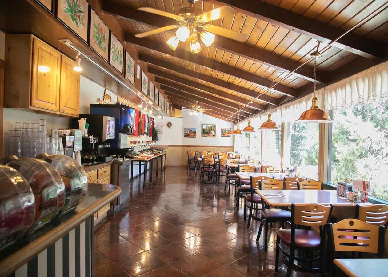 Strawberry Inn Екстер'єр фото
