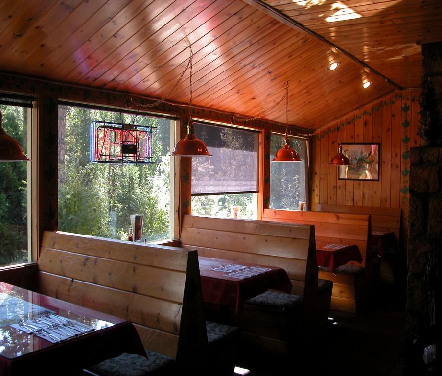 Strawberry Inn Екстер'єр фото